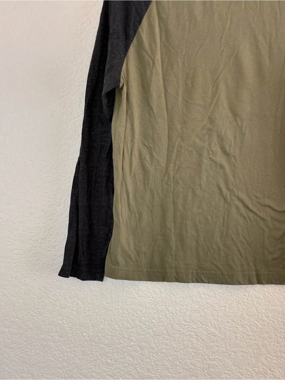 Hurley | Green and gray crew neck cotton blend long sleeve raglan t-shirt small